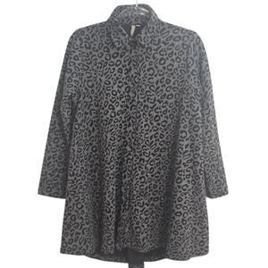 Comfy USA Leopard Print Swing Shacket Curved Hem Oversized Top Small